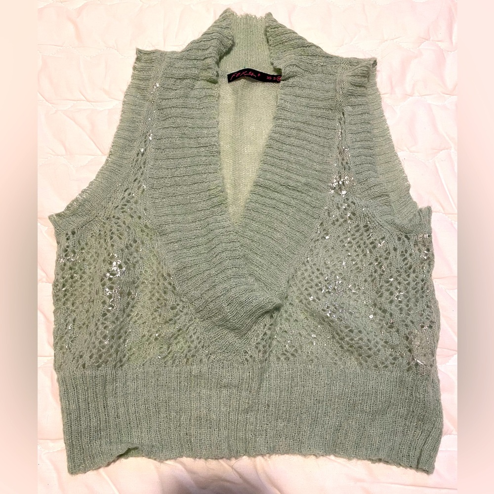 🔥 3/$25 - Mint green and silver Foxy pullover (size Medium)